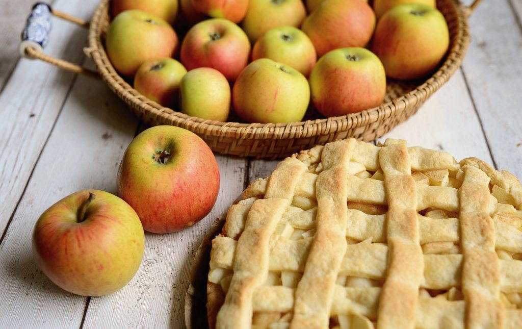 Torta di mele morbidissima con yogurt