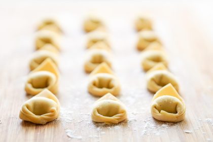 Cappelletti in brodo