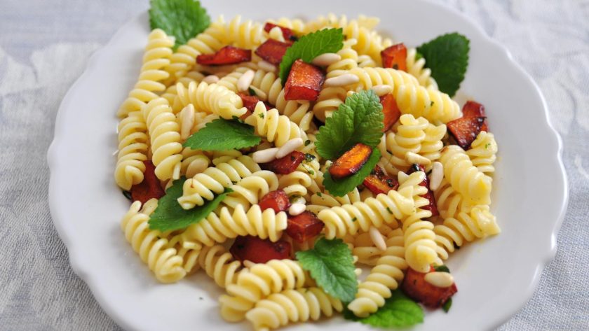 Pasta zucchine e speck