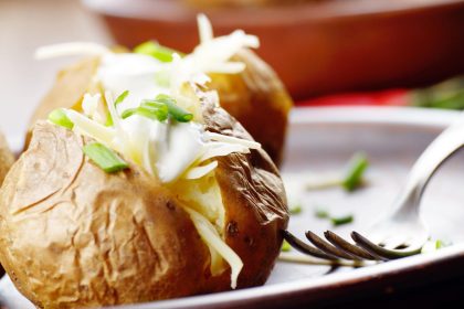 Patate ripiene al forno