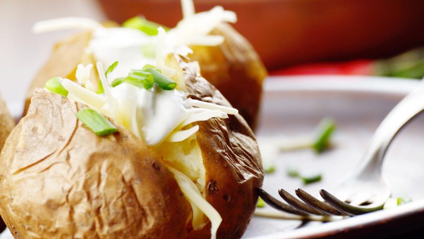 Patate ripiene al forno