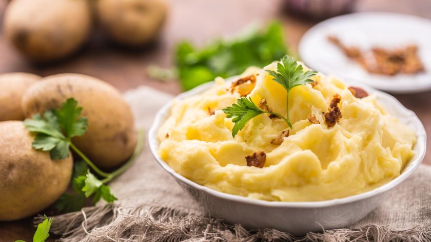 Patate schiacciate al forno