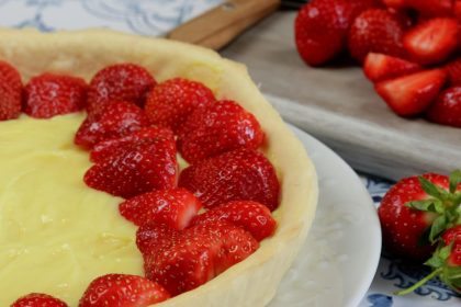 Torta con crema pasticcera