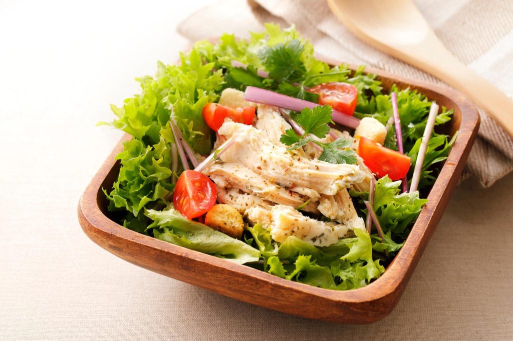 Insalata di pollo estiva