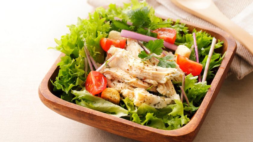 Insalata di pollo estiva