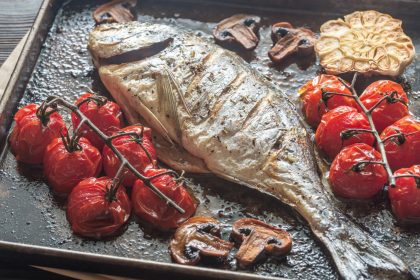 Orata al forno con pomodorini