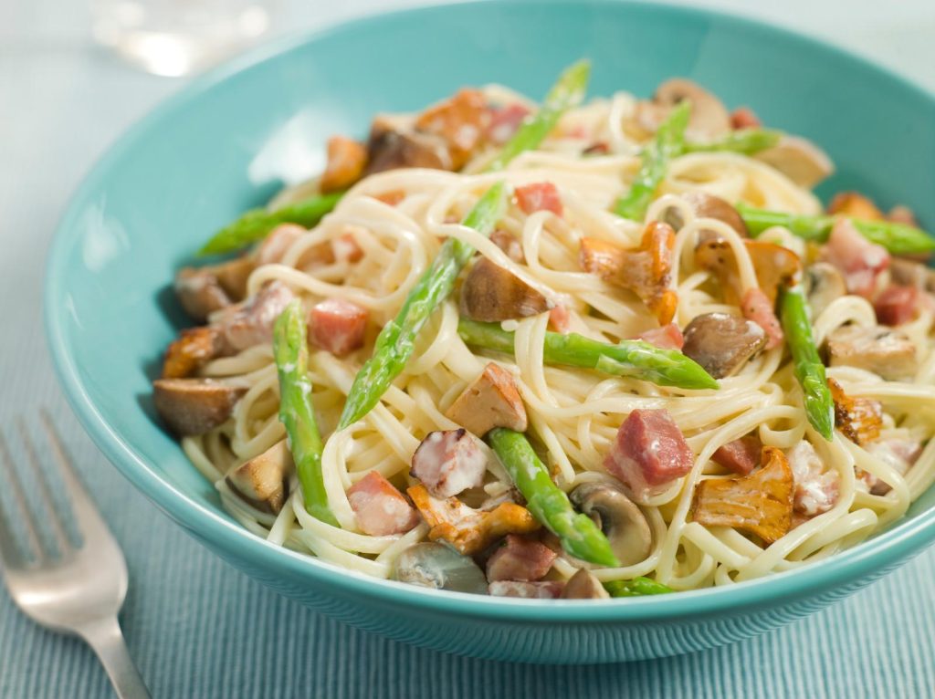 Pasta asparagi e pancetta