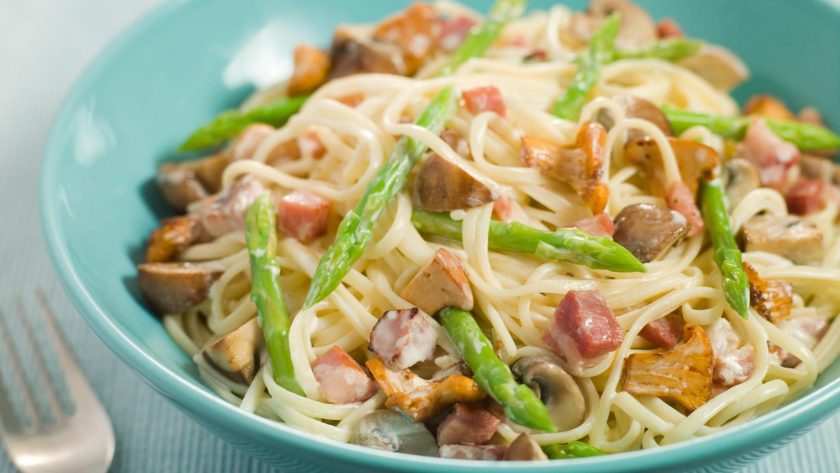 Pasta asparagi e pancetta