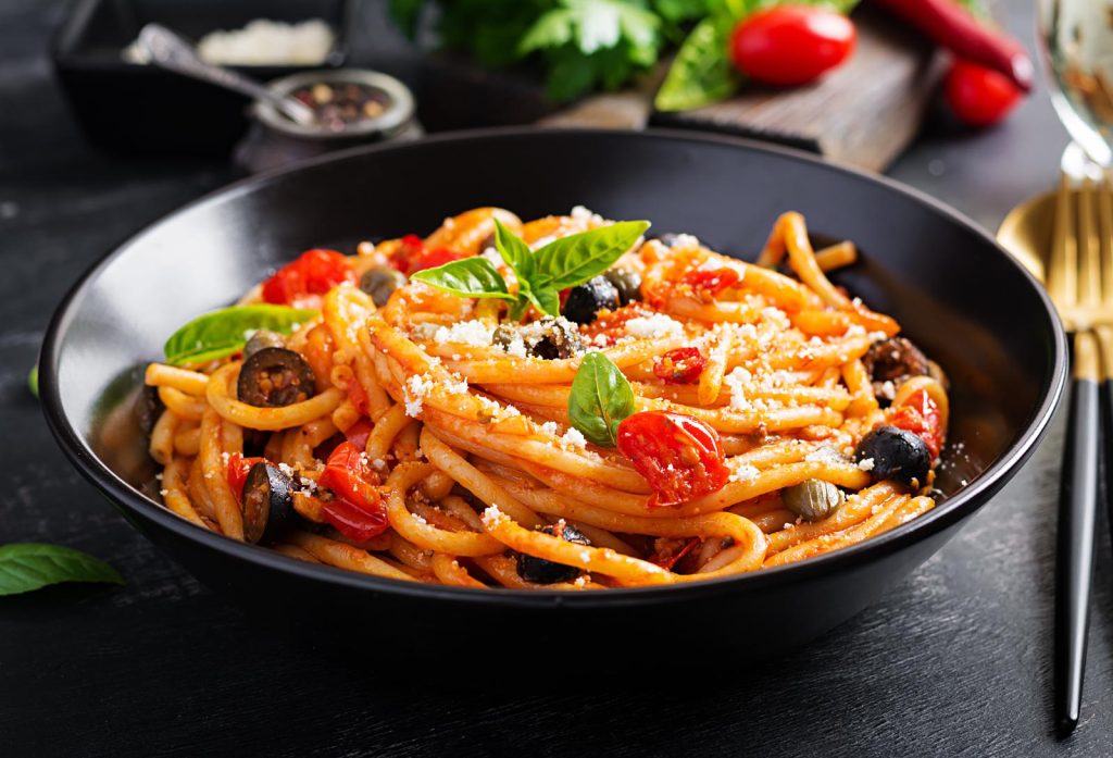 Pasta con melanzane e pomodorini