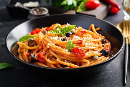 Pasta con melanzane e pomodorini