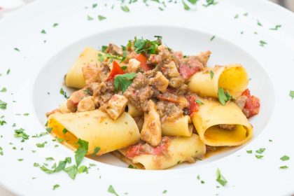 Pasta con pesce spada e melanzane