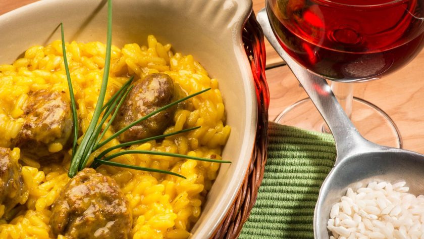 Risotto zafferano e salsiccia